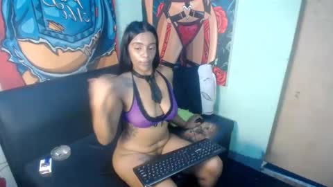 Snapshot of indianzaraxxx chatting on February 26, 8:13 am Indianzara online show from February 26, 8:13 am