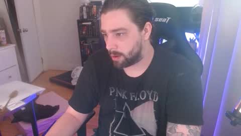 ineedts4myhole online show from May 2, 5:18 pm