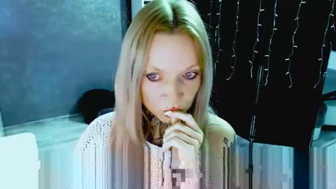 InesDesire online show from September 24, 7:33 am