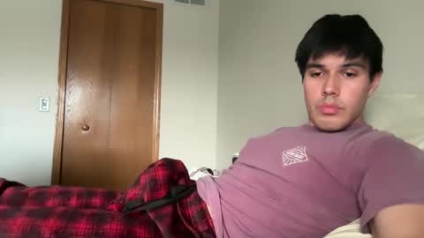 Snapshot of infamouslucas chatting on December 4, 9:24 pm Lucas online show from December 4, 9:24 pm