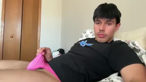 Snapshot of infamouslucas chatting on February 19, 7:27 pm Lucas online show from February 19, 7:27 pm