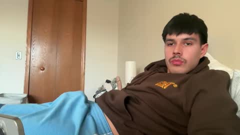 Snapshot of infamouslucas chatting on March 7, 11:27 pm Lucas online show from March 7, 11:27 pm