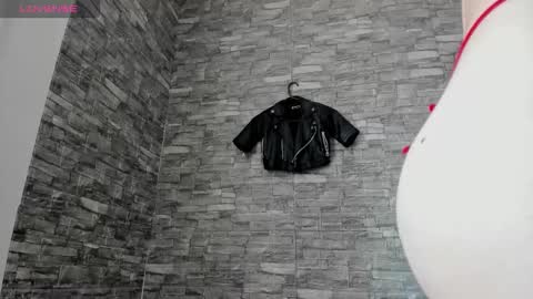 Snapshot of inferno_molly chatting on October 3, 3:53 pm MOLLY online show from October 3, 3:53 pm