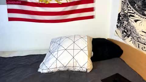 Snapshot of infernolustt chatting on January 10, 10:06 am infernolustt online show from January 10, 10:06 am