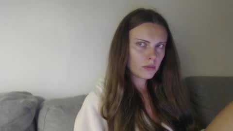 Sweet girl online show from September 24, 9:18 pm