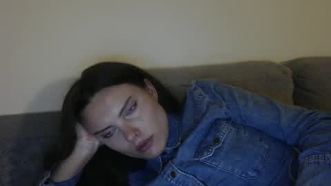 Sweet girl online show from October 15, 9:15 pm