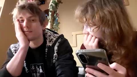 Snapshot of info_chat chatting on February 7, 8:34 pm sir. Grummps online show from February 7, 8:34 pm