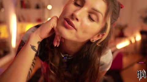 MAL ---  online show from December 1, 12:48 am