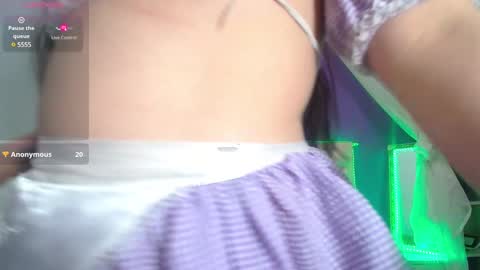 Snapshot of ingrid_casas chatting on December 15, 5:53 pm Ingrid petite online show from December 15, 5:53 pm