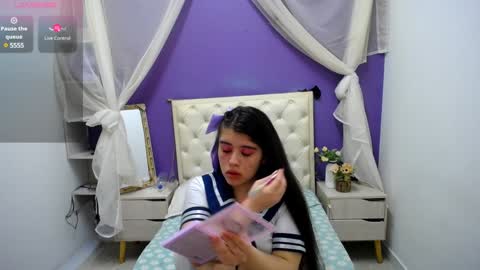 Snapshot of ingrid_casas chatting on December 31, 1:19 pm Ingrid petite online show from December 31, 1:19 pm
