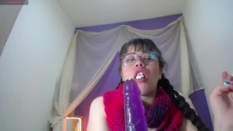 Snapshot of ingrid_casas chatting on January 15, 3:43 am Ingrid petite online show from January 15, 3:43 am