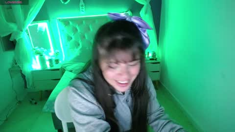 Snapshot of ingrid_casas chatting on January 22, 1:31 am Ingrid petite online show from January 22, 1:31 am
