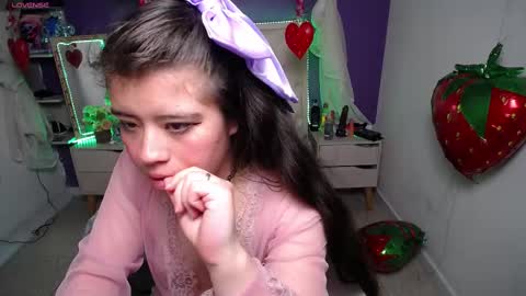 Snapshot of ingrid_casas chatting on February 17, 11:53 pm Ingrid petite online show from February 17, 11:53 pm