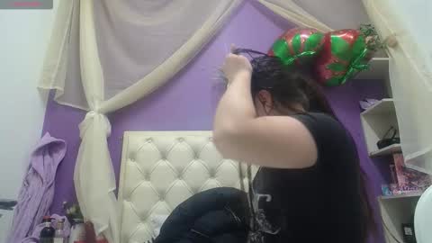 Snapshot of ingrid_casas chatting on September 12, 9:59 pm Ingrid petite online show from September 12, 9:59 pm