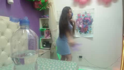 Snapshot of ingrid_casas chatting on October 7, 8:39 pm Ingrid petite online show from October 7, 8:39 pm
