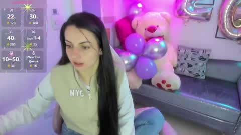 Snapshot of ingrid_rodriguezz chatting on April 16, 8:09 pm Ingrid online show from April 16, 8:09 pm