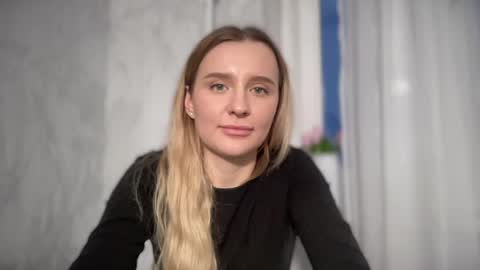 iniva05 online show from March 29, 2:28 pm