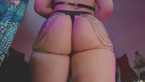 Snapshot of ink_bloom chatting on February 14, 5:15 am Im Stacy FOLLOW MY FANSLY FOR MORE online show from February 14, 5:15 am