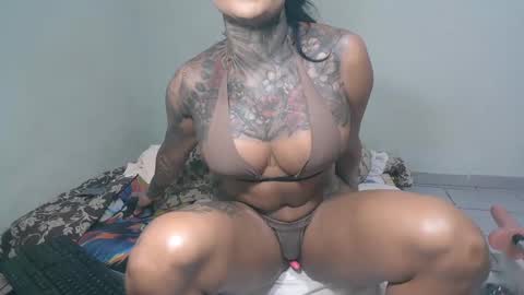Snapshot of ink_brunette chatting on October 5, 6:28 pm ink brunette online show from October 5, 6:28 pm