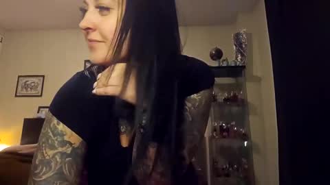 inkedcookies online show from December 28, 8:37 am