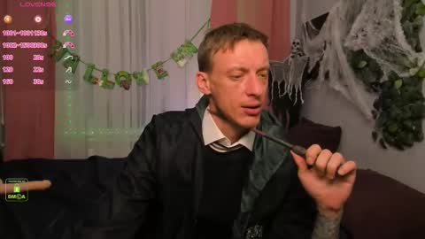 James online show from October 31, 9:05 pm