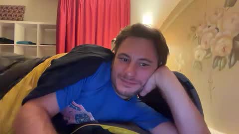 Snapshot of innocent__bystander chatting on November 27, 7:49 pm innocent__bystander online show from November 27, 7:49 pm