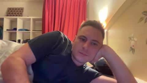 Snapshot of innocent__bystander chatting on November 29, 8:23 pm innocent__bystander online show from November 29, 8:23 pm