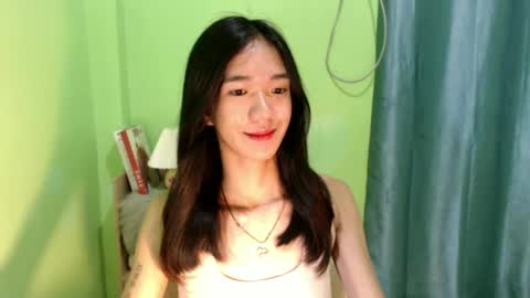Snapshot of innocent_reign69 chatting on February 9, 7:05 am Reign online show from February 9, 7:05 am