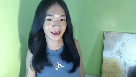 Snapshot of innocent_reign69 chatting on February 17, 7:04 am Reign online show from February 17, 7:04 am