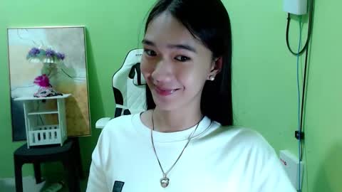 Snapshot of innocent_reign69 chatting on September 9, 4:39 pm Reign online show from September 9, 4:39 pm