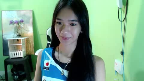 Snapshot of innocent_reign69 chatting on September 27, 11:59 am Reign online show from September 27, 11:59 am