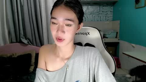 Reign online show from April 22, 4:08 pm