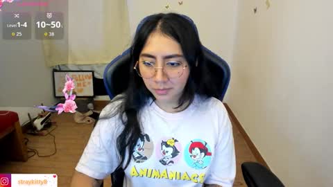 Snapshot of innocentchurchgirlll chatting on February 6, 4:32 pm Luna online show from February 6, 4:32 pm