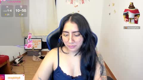 Snapshot of innocentchurchgirlll chatting on February 8, 5:16 pm Luna online show from February 8, 5:16 pm