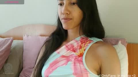 Laroa online show from February 15, 10:39 pm