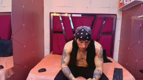 inotzu_purple online show from March 26, 1:28 pm