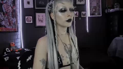   SANIA  online show from December 18, 5:08 pm