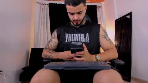 Brayan Chavez online show from April 1, 2:45 am