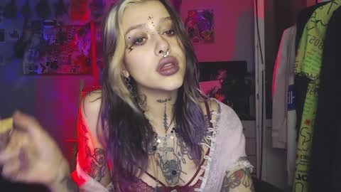 Insunnity666 online show from December 9, 10:09 pm