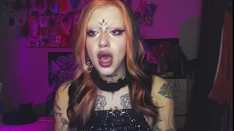 Insunnity666 online show from October 4, 8:18 pm