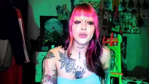 Snapshot of insunnity666 chatting on February 22, 9:02 pm Insunnity666 online show from February 22, 9:02 pm