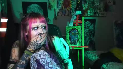 Snapshot of insunnity666 chatting on March 5, 9:11 pm Insunnity666 online show from March 5, 9:11 pm