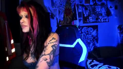 Snapshot of insunnity666 chatting on March 30, 8:21 pm Insunnity666 online show from March 30, 8:21 pm