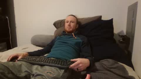 Snapshot of intcouple420 chatting on February 2, 4:17 pm intcouple420 online show from February 2, 4:17 pm