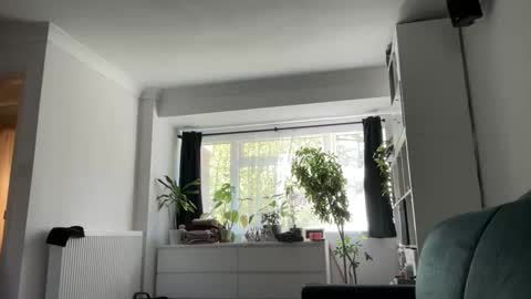 InterestedHun online show from April 23, 8:24 am