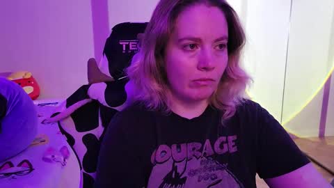 Faye online show from October 19, 1:39 am