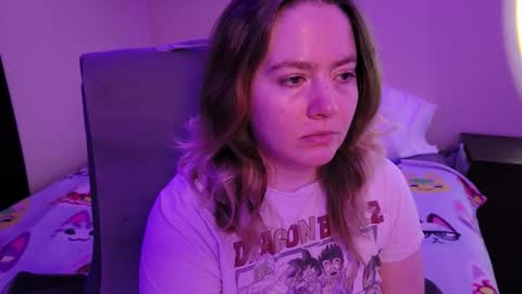 Snapshot of internetfairy_xo chatting on February 3, 4:32 am Faye online show from February 3, 4:32 am