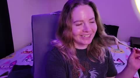 Snapshot of internetfairy_xo chatting on February 27, 8:36 am Faye online show from February 27, 8:36 am