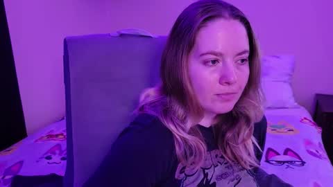 Snapshot of internetfairy_xo chatting on March 14, 6:08 am Faye online show from March 14, 6:08 am