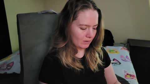 Snapshot of internetfairy_xo chatting on March 29, 7:19 am Faye online show from March 29, 7:19 am